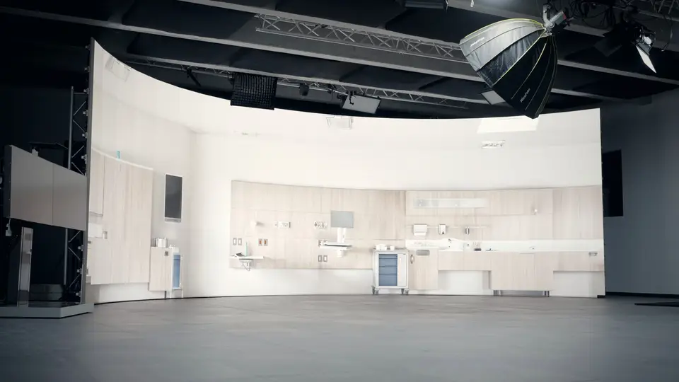 Klinik- und Praxisraum als virtuelle Kulisse auf der LED-Wand